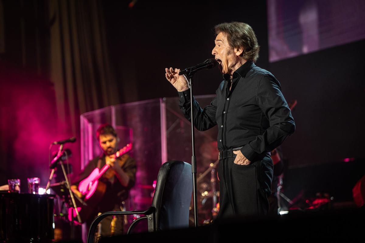 Concierto de Raphael dentro del ciclo Les Nits Occident, celebrado en los Jardins del Palau de Pedralbes de Barcelona