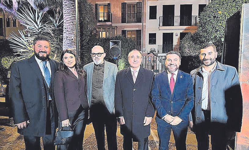 Jaume Llompart, Silvia Pol, Antelm Pujol, Marc González, Xavi Bonet y Daniel Barjacoba