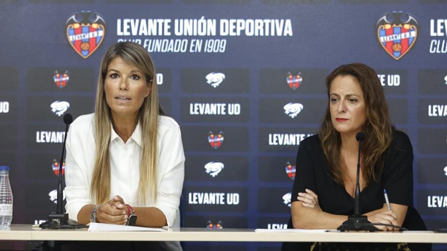 Maribel Vilaplana y Puri Naya, en rueda de prensa del Levante UD