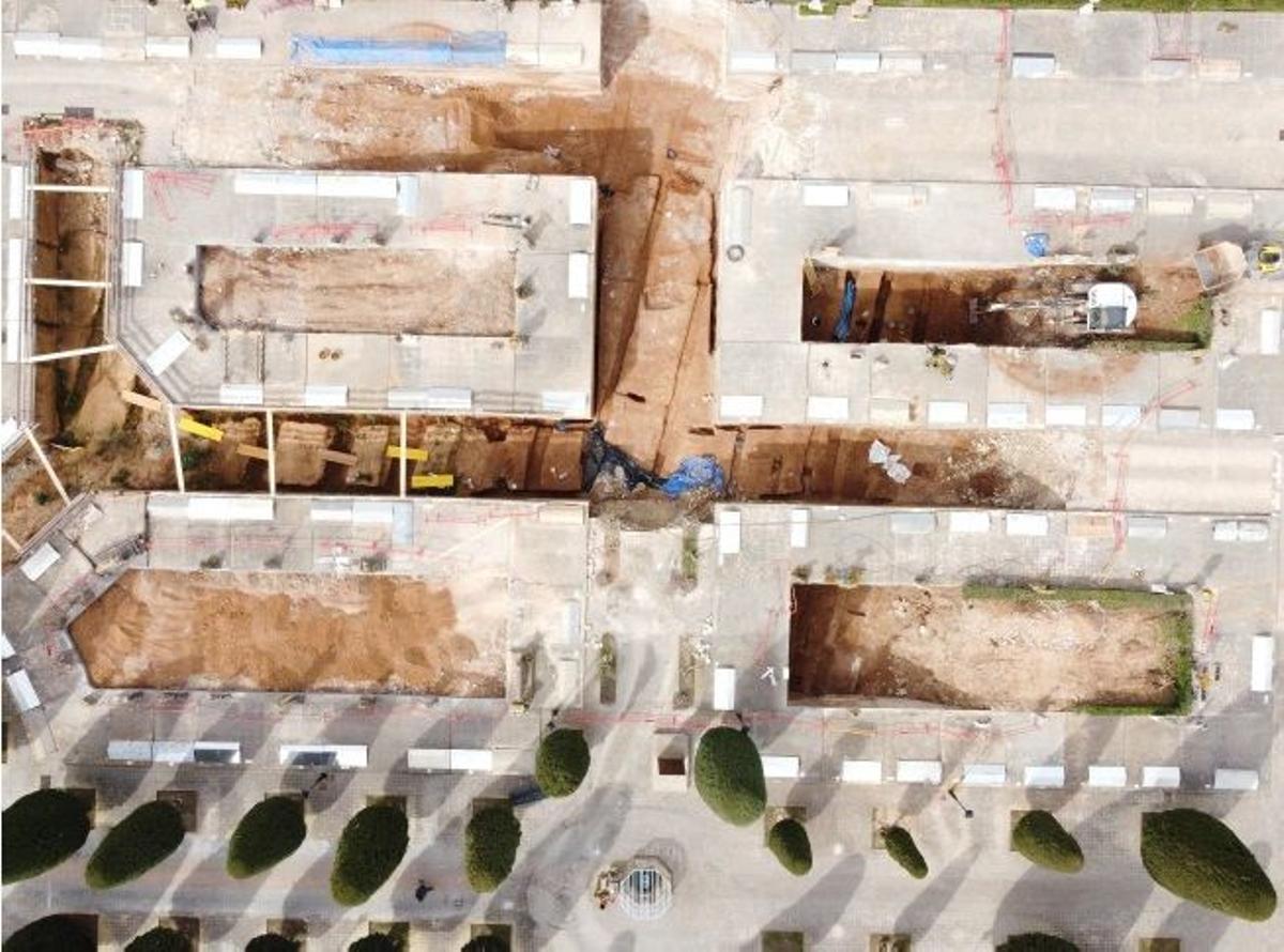 Imagen aérea de la fosa de Son Coletes, en Manacor, donde han sido identificadas otras tres víctimas.