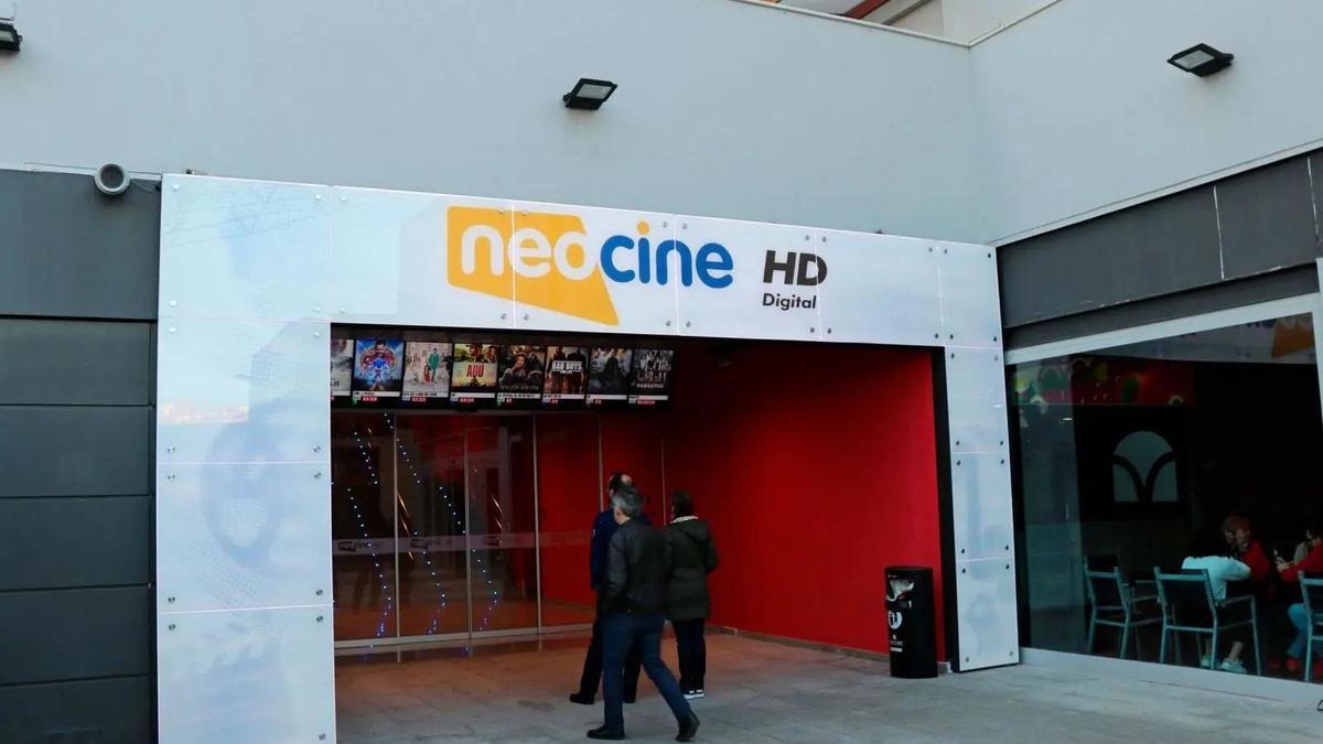 Neocine Vega Plaza de Molina de Segura.