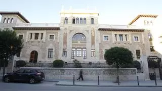 La Universitat de València invertirá 250.000 euros en la mejora del pavimento del edificio Lluís Vives