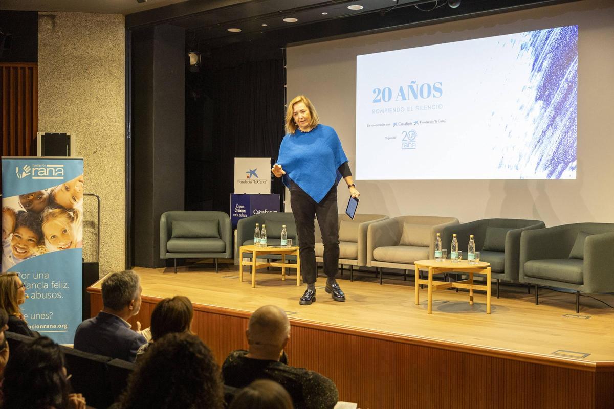 Gema izquierdo en un momento de la presentación de las jornadas.