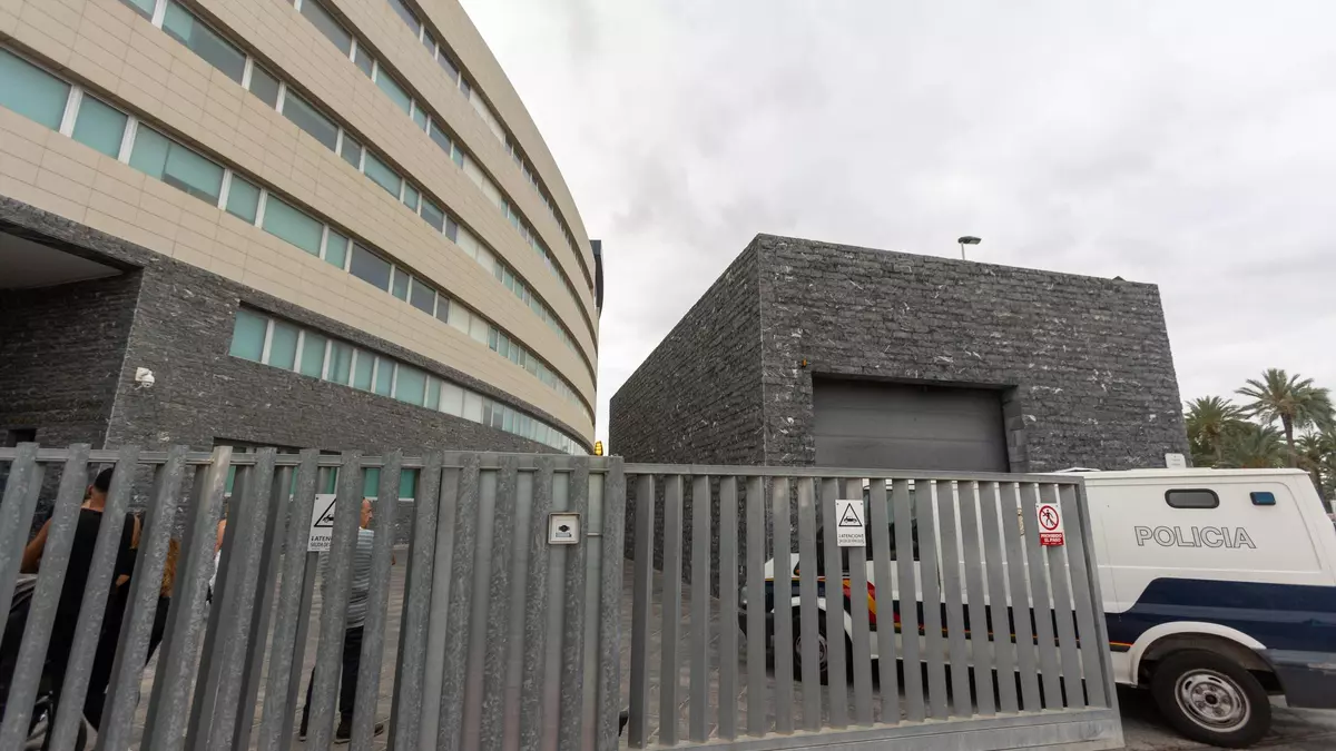 Acepta 4 años y medio de cárcel por disparar a un hombre en Elche por una deuda de drogas