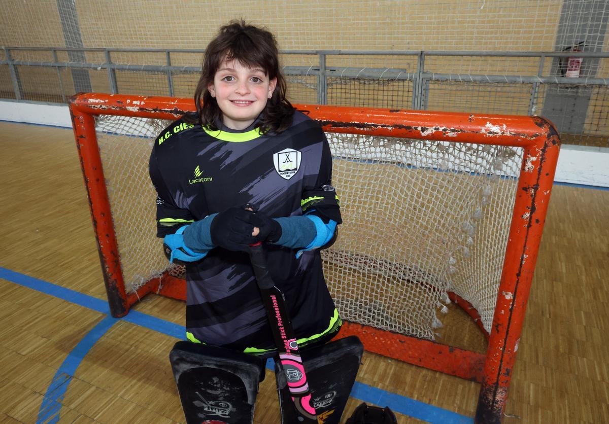 Iria Castro, antes del entrenamiento con su equipo Cíes de hockey sobre patines