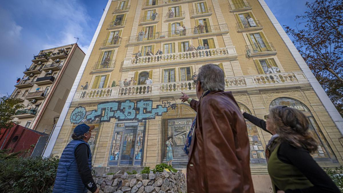 Vandalitzat el mural ‘Balcons  de Barcelona’ | C