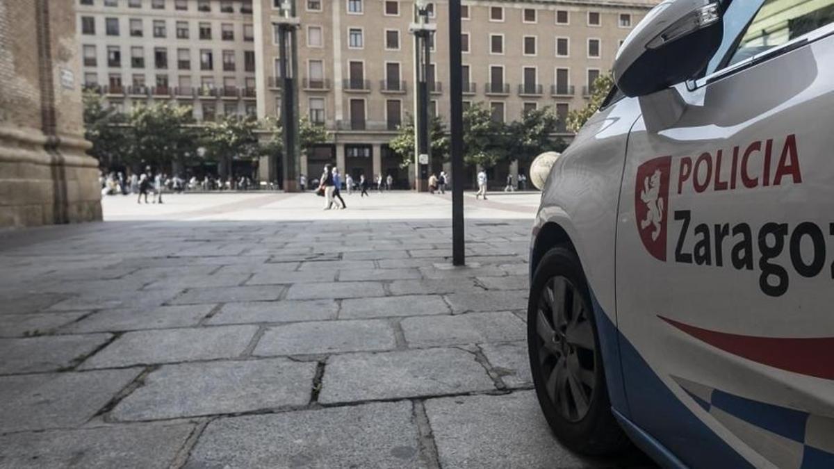 Coche de la Policía Local de Zaragoza.