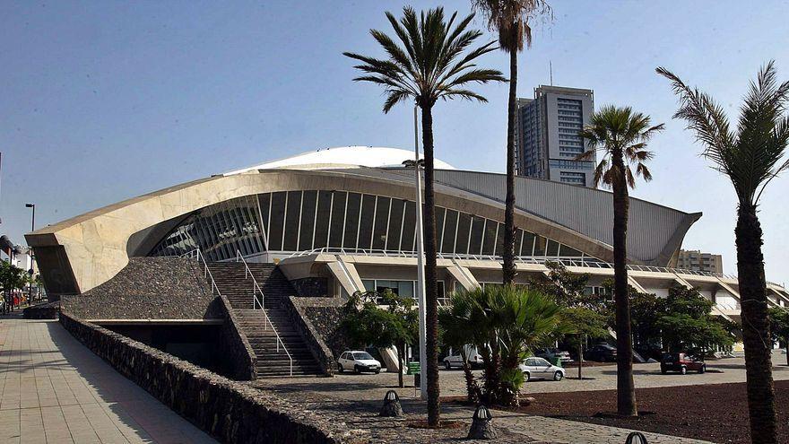 Exterior del Recinto Ferial en Santa Cruz de Tenerife.