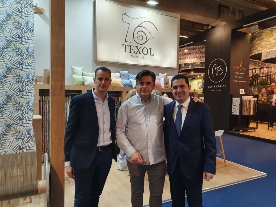 El alcalde de Alcoy visita Heimtextil