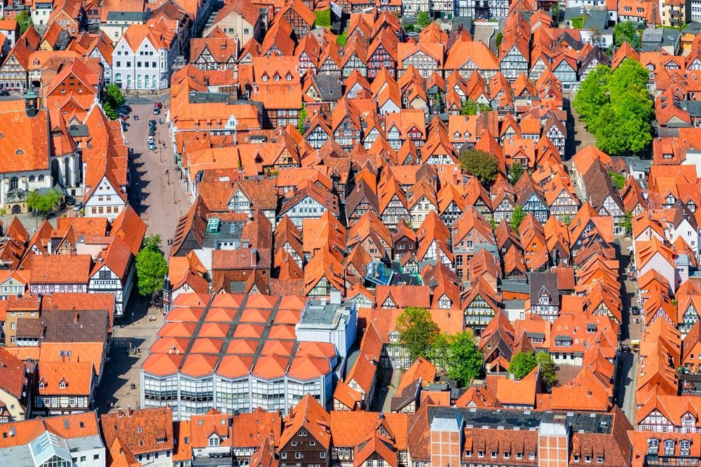 La ciudad con más fachadas de madera del mundo está en Alemania y es así de  pintoresca - Viajar