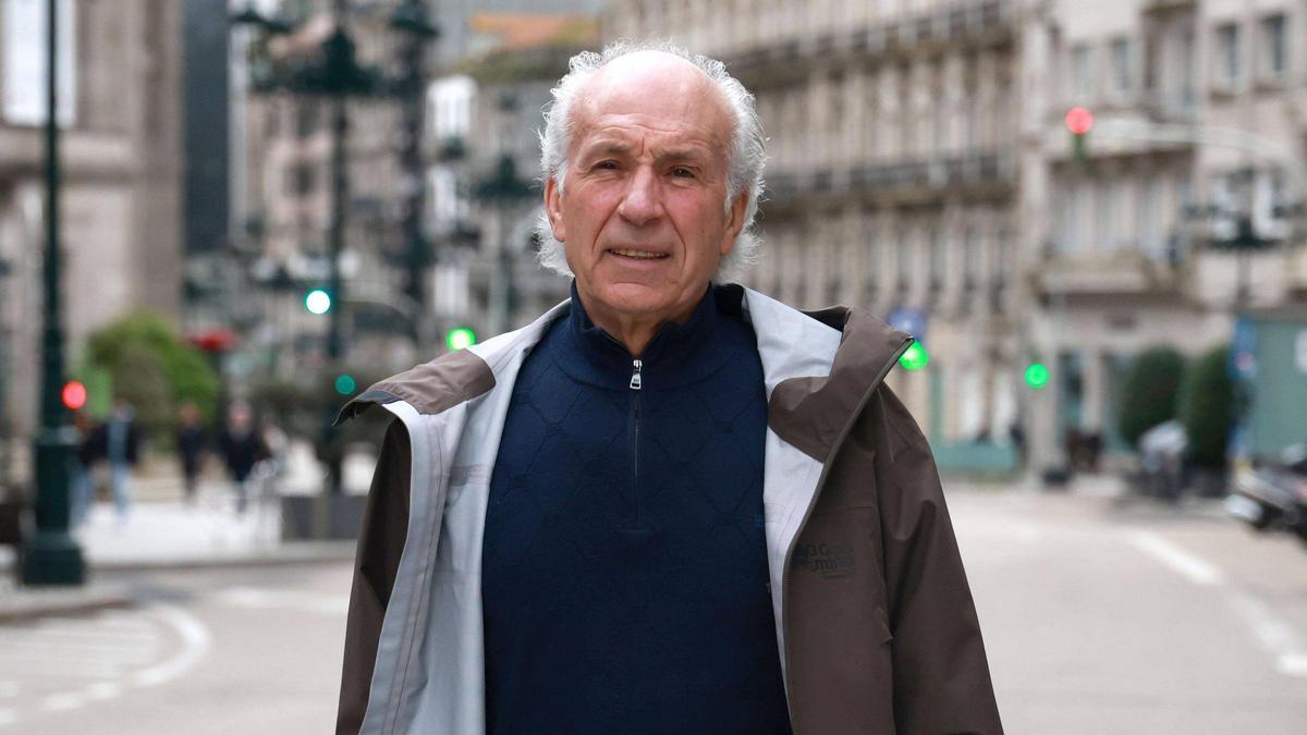 El histórico exciclista Álvaro Pino, fotografiado en Vigo.