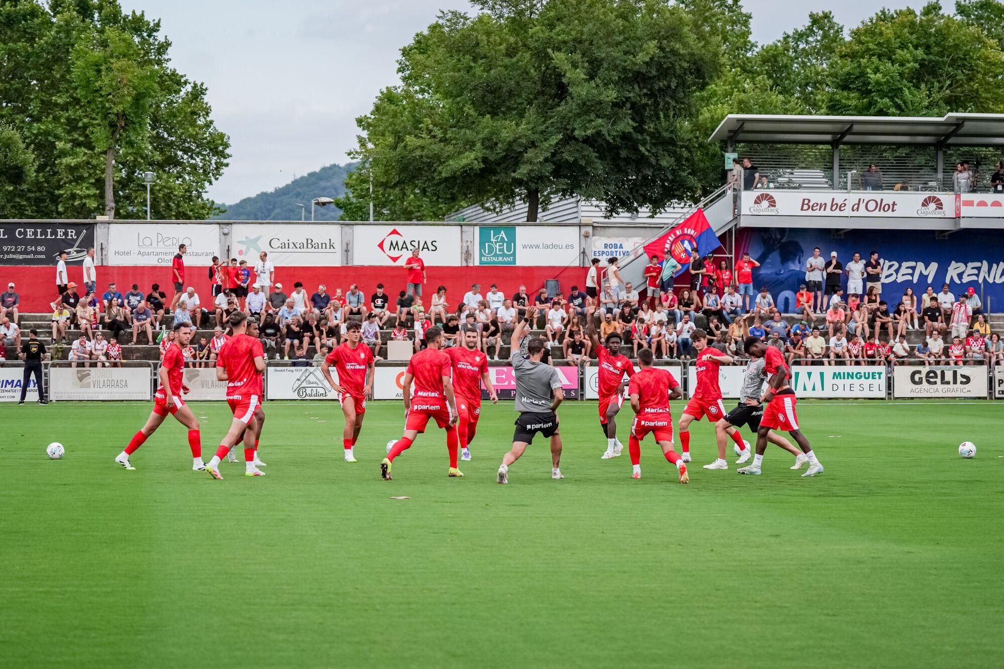 Primer partit del Girona FC, contra l'UE Olot