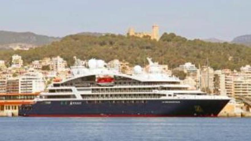 Hafen Palma: Großer Luxus auf kleinem Kreuzfahrtschiff