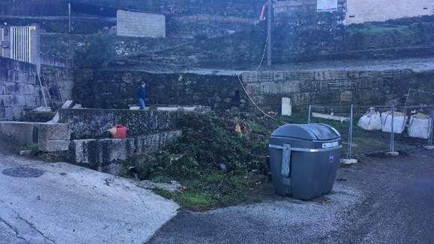 Estado de los trabajos en el lavadero del barrio de Rial. // FdV