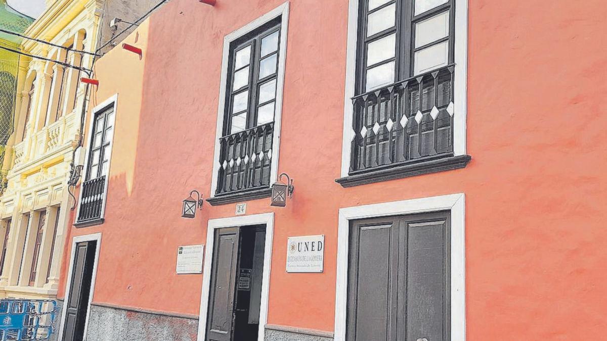 Edificio donde hace más de tres décadas estuvo el restaurante Marqués de Oristano. | | PEDRO FUMERO