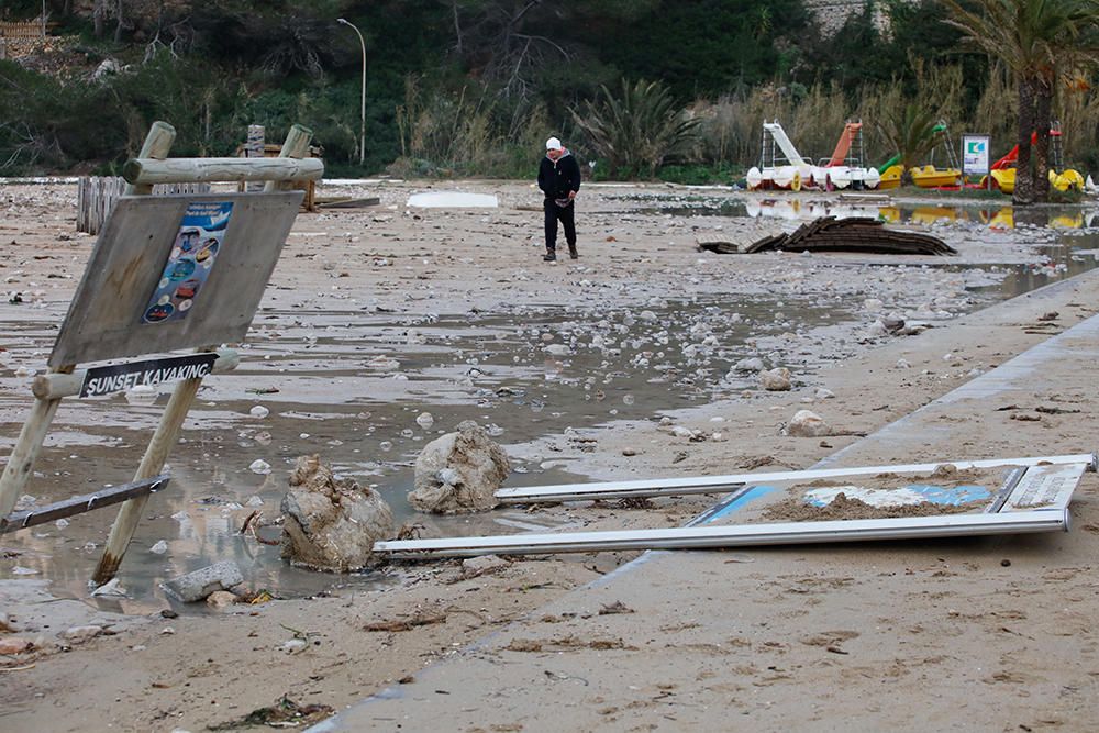 Temporal en el Port de Sant Miquel.