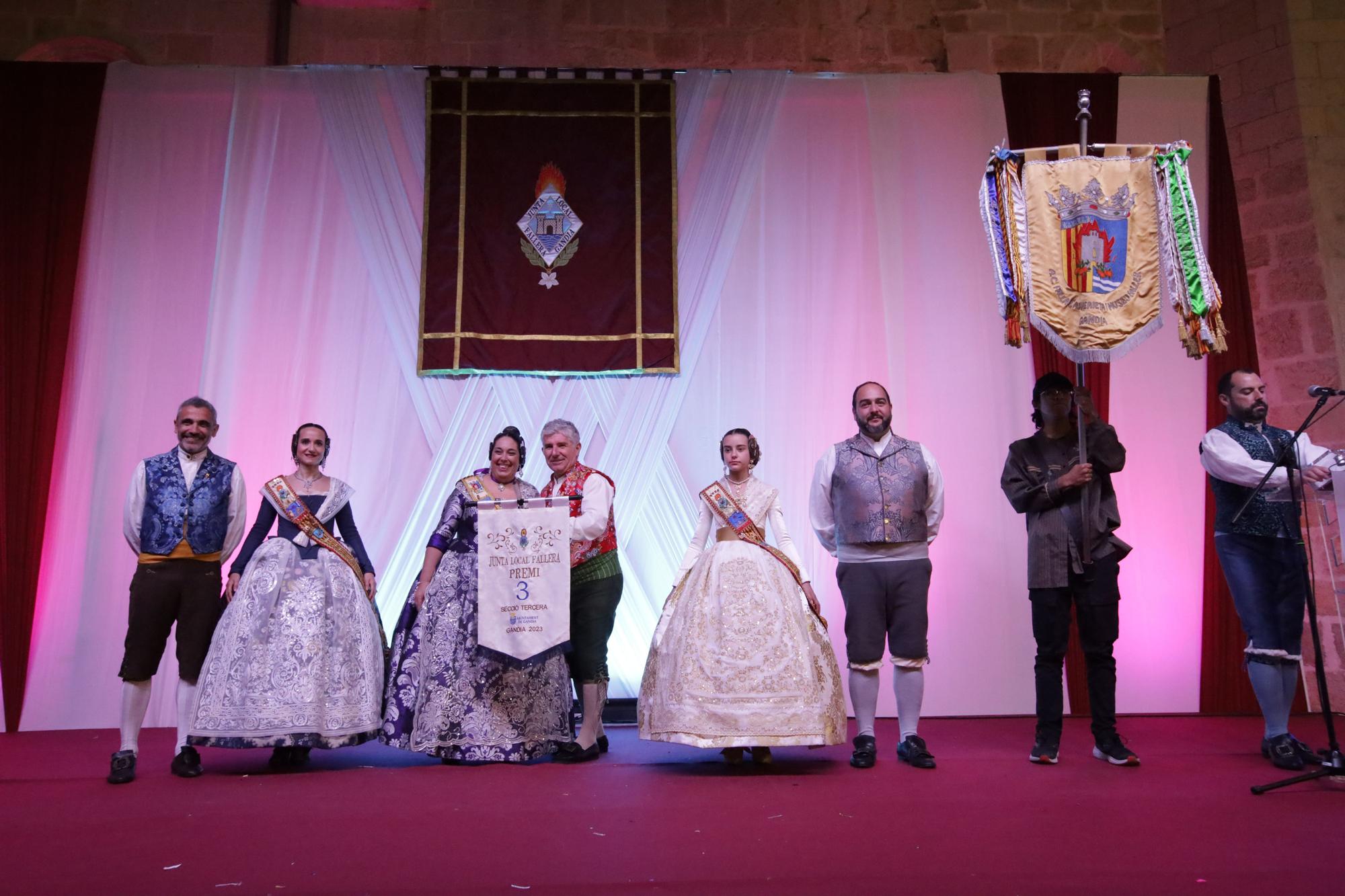 Todas las fotos de la entrega de premios falleros de Gandia