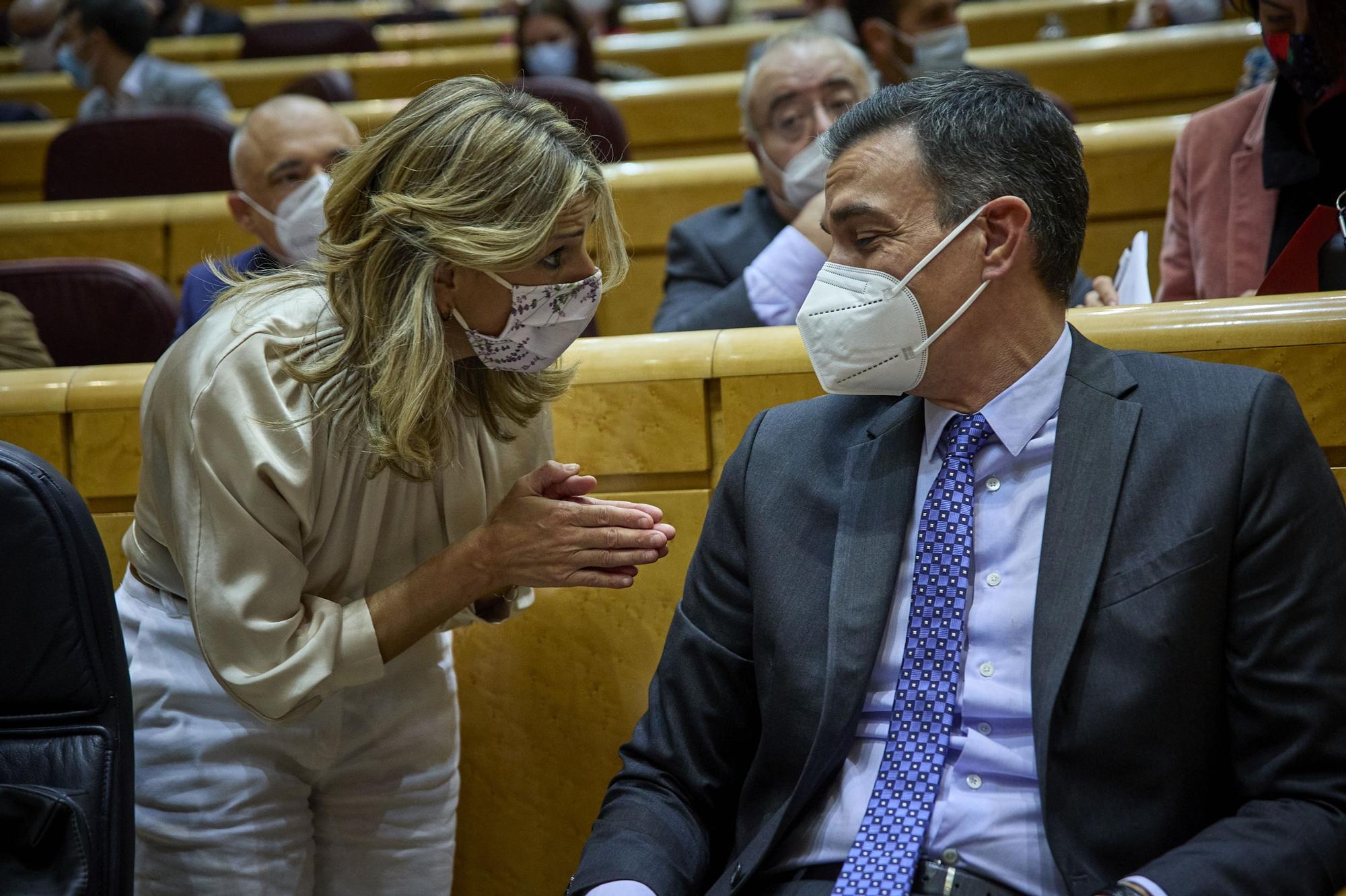 Yolanda Díaz y Pedro Sánchez, en el Congreso.