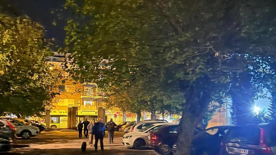 Vecinos de Edisol amenazan con cortar el tráfico del Marrubial si el alcalde no ilumina la entrada al centro de salud de Lepanto