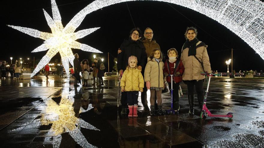 Así es la iluminación navideña de Gijón