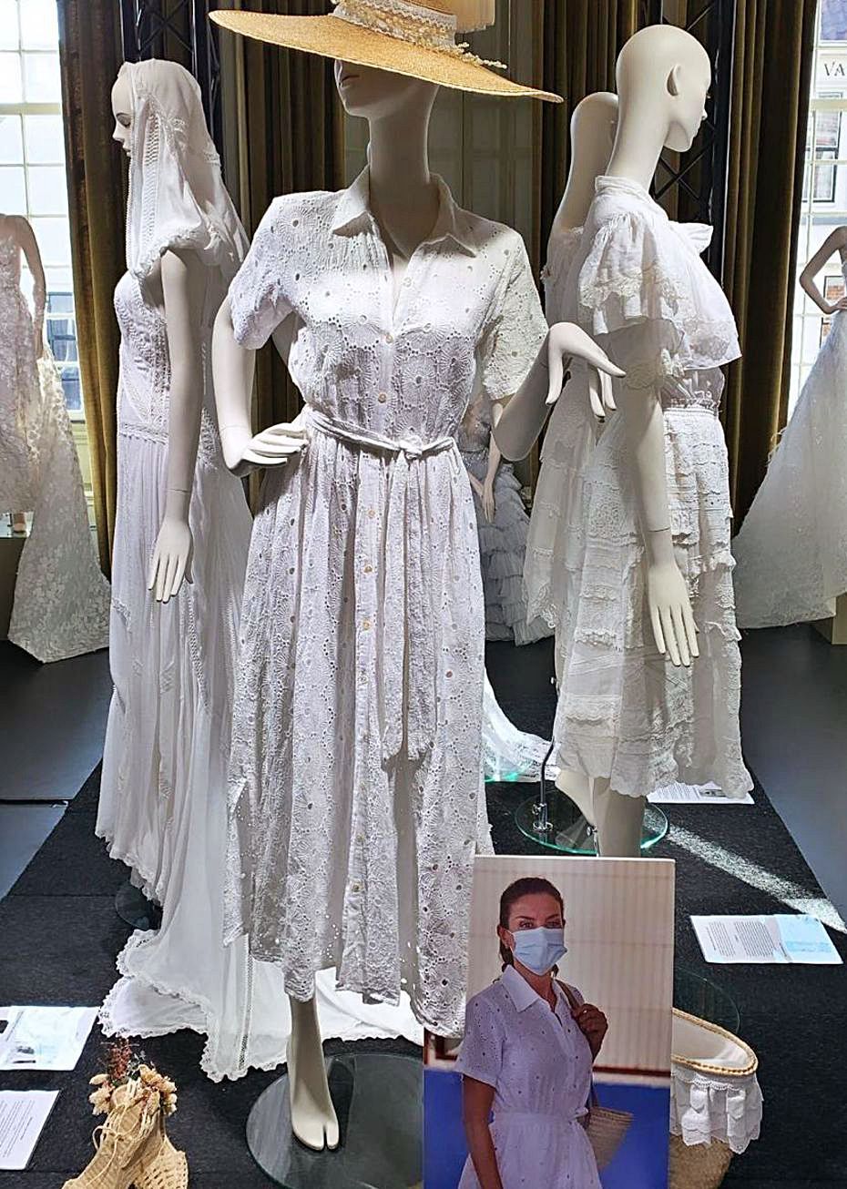 Vintage Ibiza, además de participar en la exposición, cedió parte de sus vestidos para el desfile con algunas piezas icónicas, como el vestido que llevó la reina Letizia en su última visita a la isla.