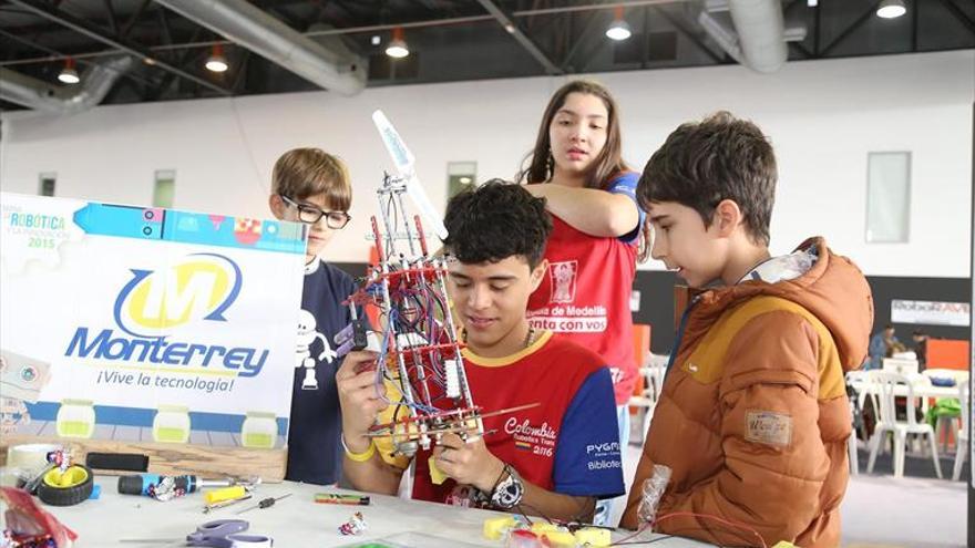 RoboRAVE cierra con 20.000 visitantes y 8.000 niños y jóvenes en sus talleres