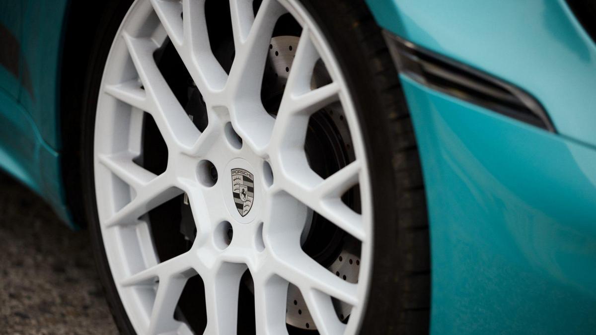 Calza unas llantas RS Spyder de 20/21 pulgadas pintadas en gris Suzuka metalizado