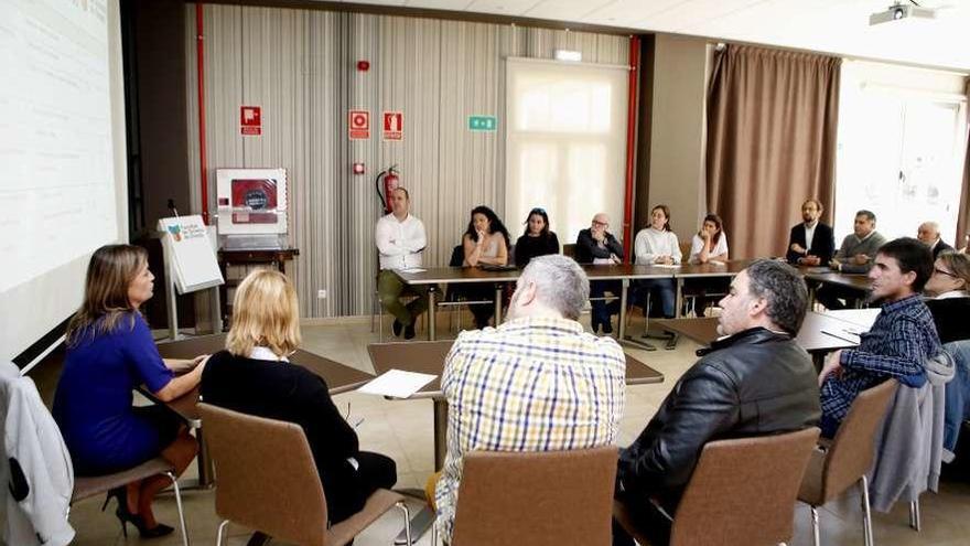 Un momento de la reunión del comité asesor del grado de Gastronomía.