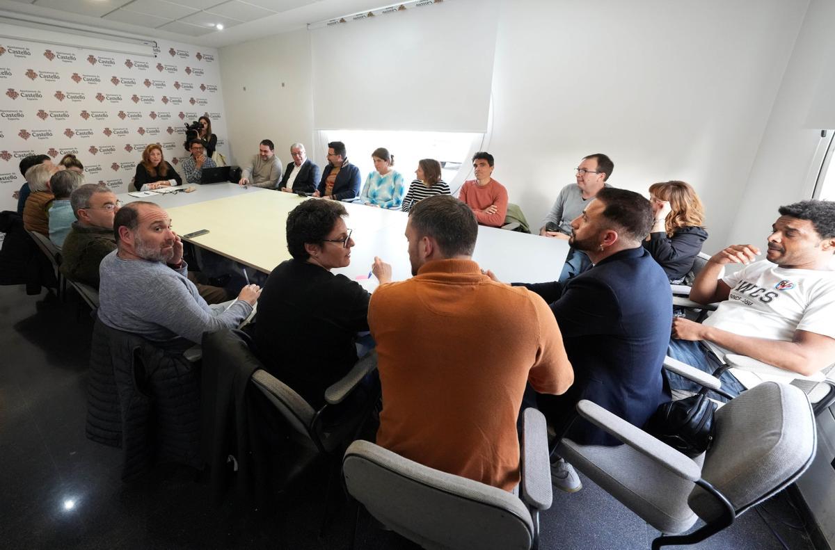 Reunión entre Amparo Marco y los clubs deportivos de Castelló.