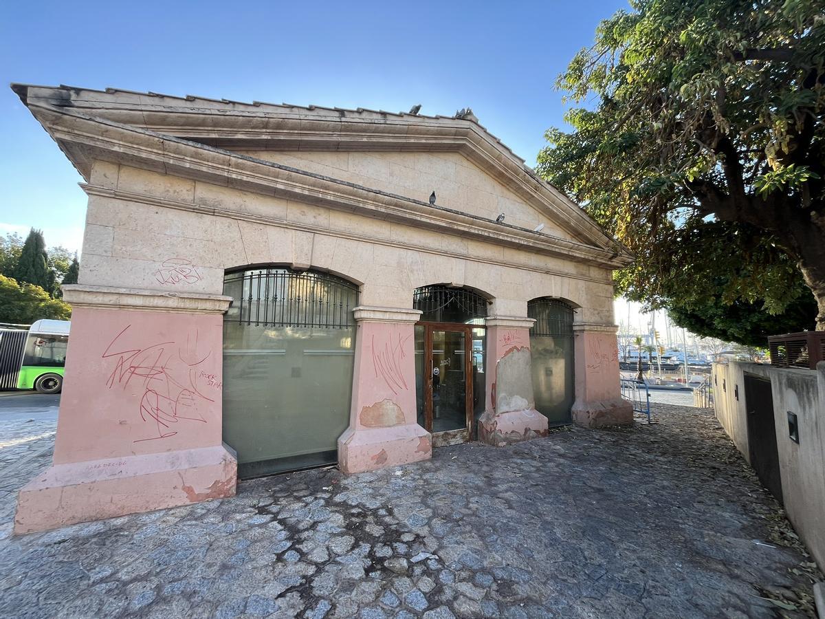 Degradación en el edificio de Els Rentadors de es Jonquet.