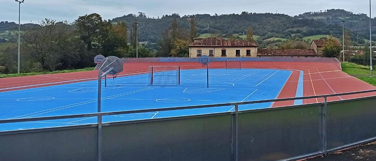 El velódromo de Grado, ayer, cerrado al público. | S. A.