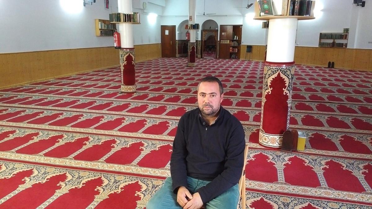 Abdesamad El Bakali, president de l’associació cultural Al Ouahda de Rocafonda, a Mataró. Abdesamad El Bakali, president de l’associació cultural Al Ouahda de Rocafonda, a Mataró.