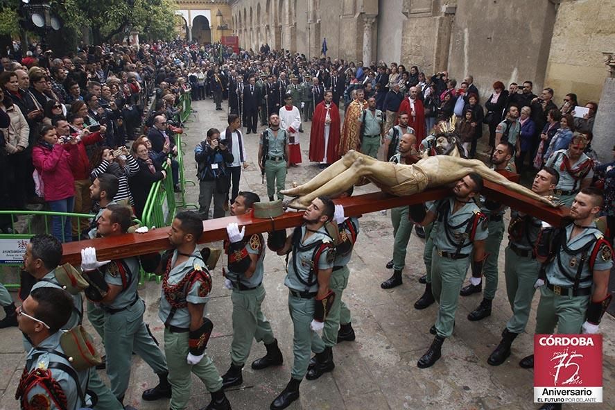 FOTOGALERÍA / Via Crucis del Cristo de la Caridad