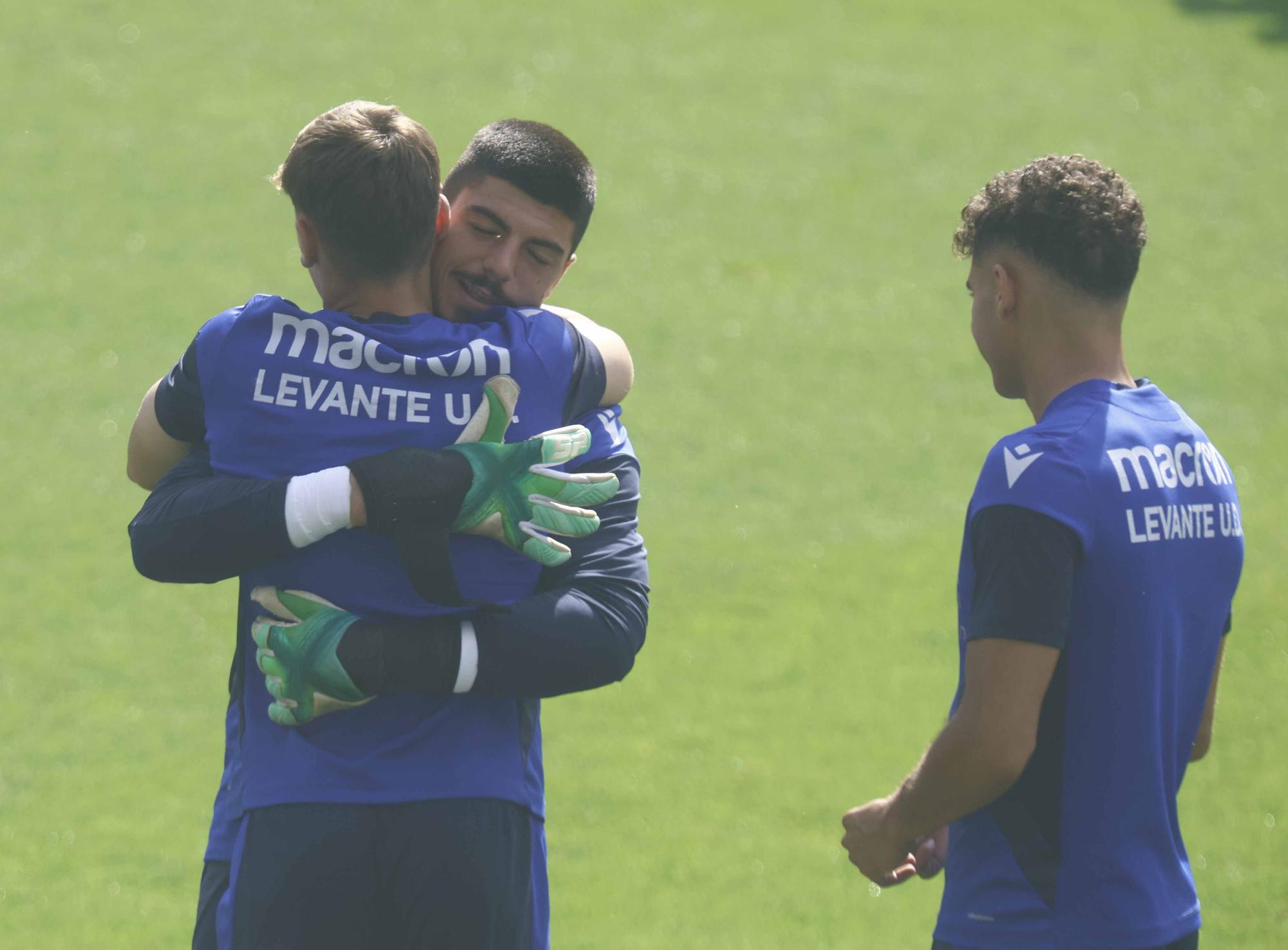 Entrenamiento previo por el ascenso del Levante UD