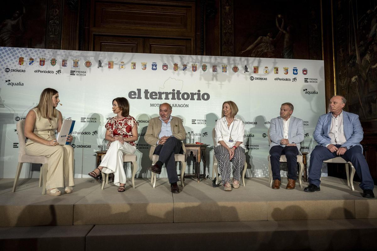 La tercera mesa del foro, 'Municipios que atraen inversión', ha reunido a cinco de las principales localidades de la provincia de Zaragoza: Ejea de los Caballeros, Borja, La Almunia de Doña Godina, Pedrola y Calatayud.