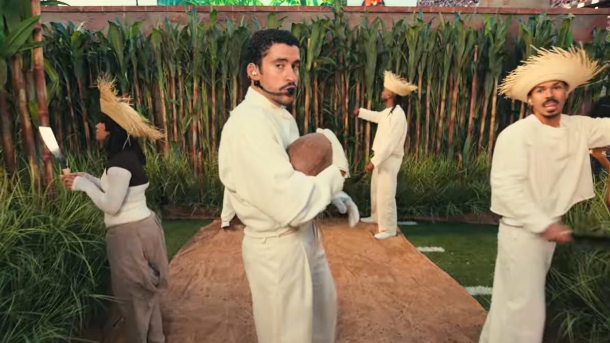 Bad Bunny en su show de la Super Bowl 2026