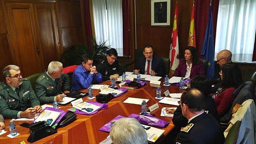 Una reunión relacionada con la lucha contra la violencia de género, en una imagen de archivo.