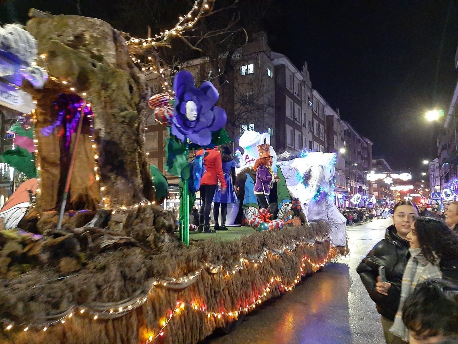 La visita de Papá Noel a El Berrón, en imágenes