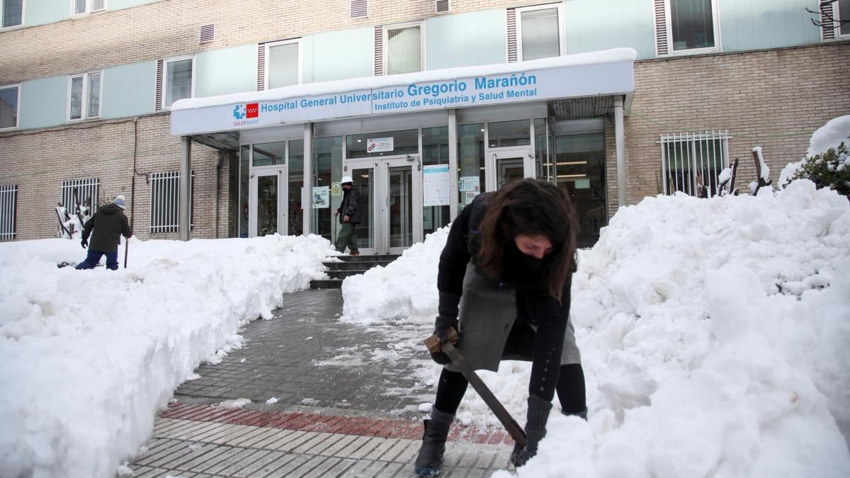 Acudir al hospital pese el hielo, el reto de los sanitarios