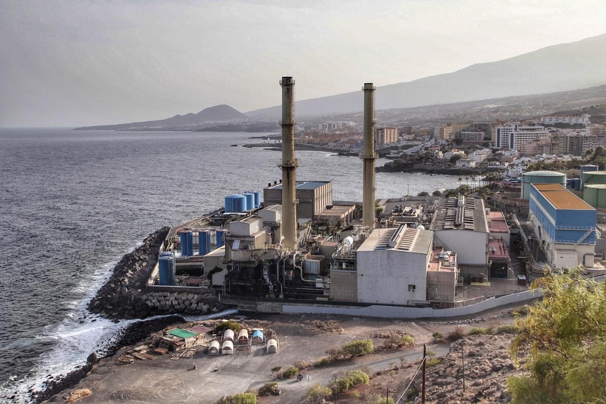 Central eléctrica de Las Caletillas en Tenerife.
