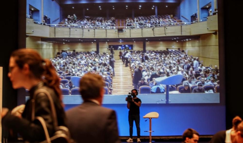 Toni Nadal llena el Teatro Calderón de Alcoy