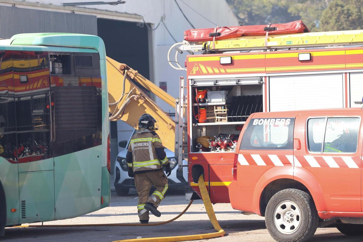 Incendio en Cala de Bou.