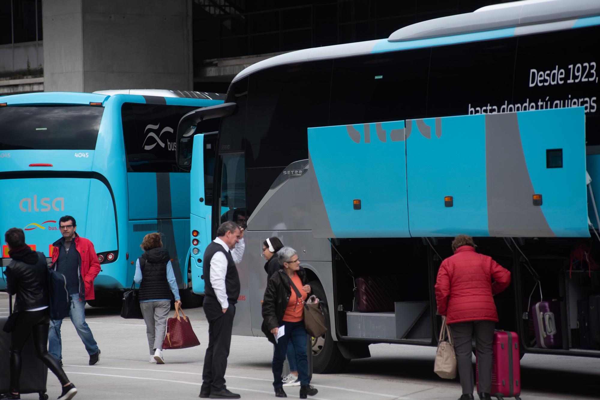 Los piquetes paralizan la estación de autobuses de A Coruña