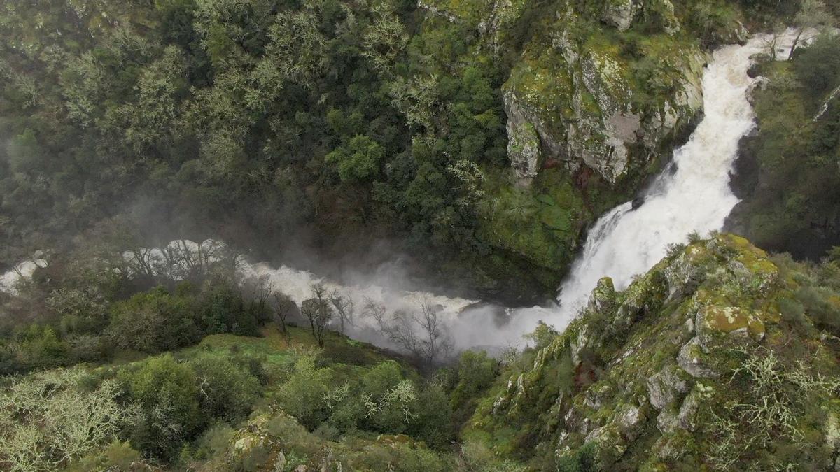 Los ríos desbordados del Deza-Tabeirós, a vista de dron. / Bernabé