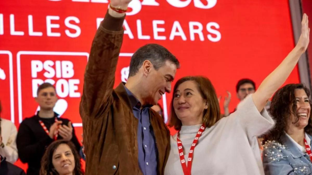 Pedro Sánchez und Francina Armengol beim Parteitag an der Playa de Palma.