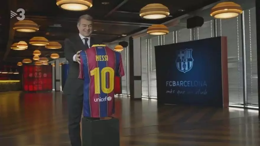 Joan Laporta y el maniquí de Leo Messi