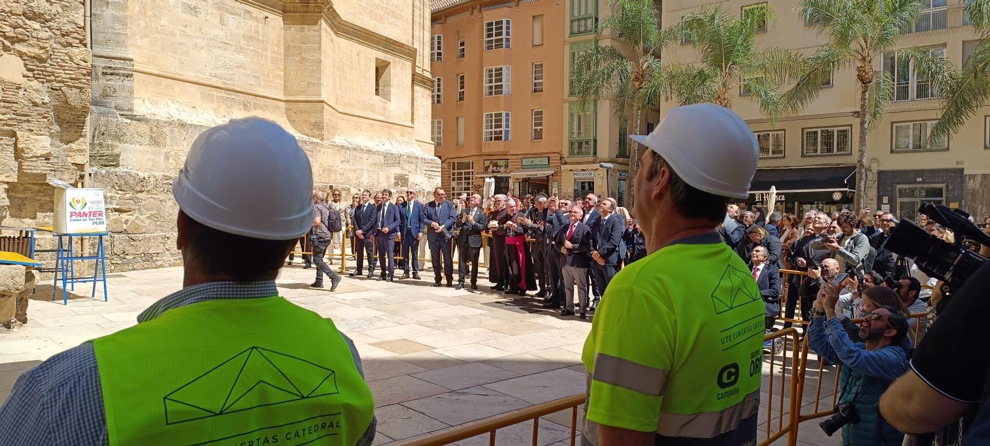 Inicio de las obras del tejado a dos aguas de la Catedral de Málaga.