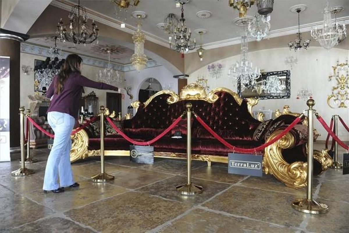 Imatge del sofà de Michael Jackson per a la seva última gira, ’This is It’, que es veurà a Marbella. Imatge del sofà de Michael Jackson per a la seva última gira, ’This is It’, que es veurà a Marbella.