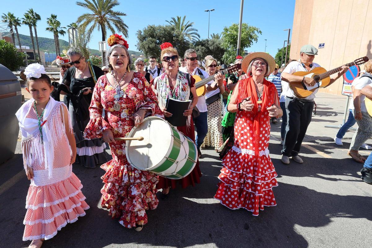 Procesión de la Romería de El Rocío en Ibiza Procesión de la Romería de El Rocío en Ibiza