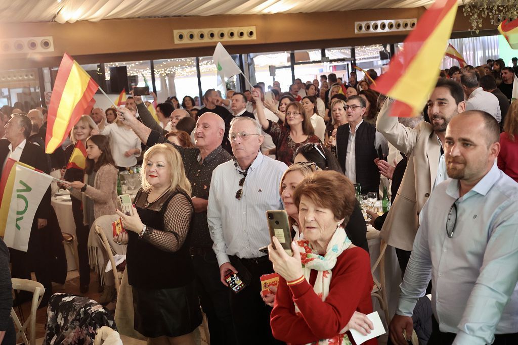 Todas las imágenes de la visita de Santiago Abascal en Murcia este domingo